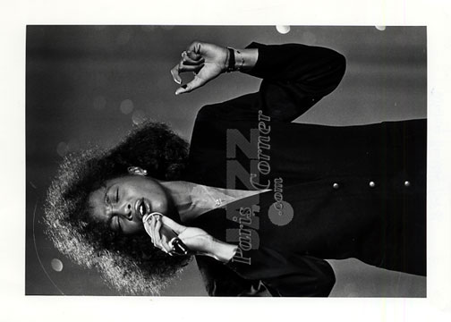 Whitney Houston 1986, Whitney Houston